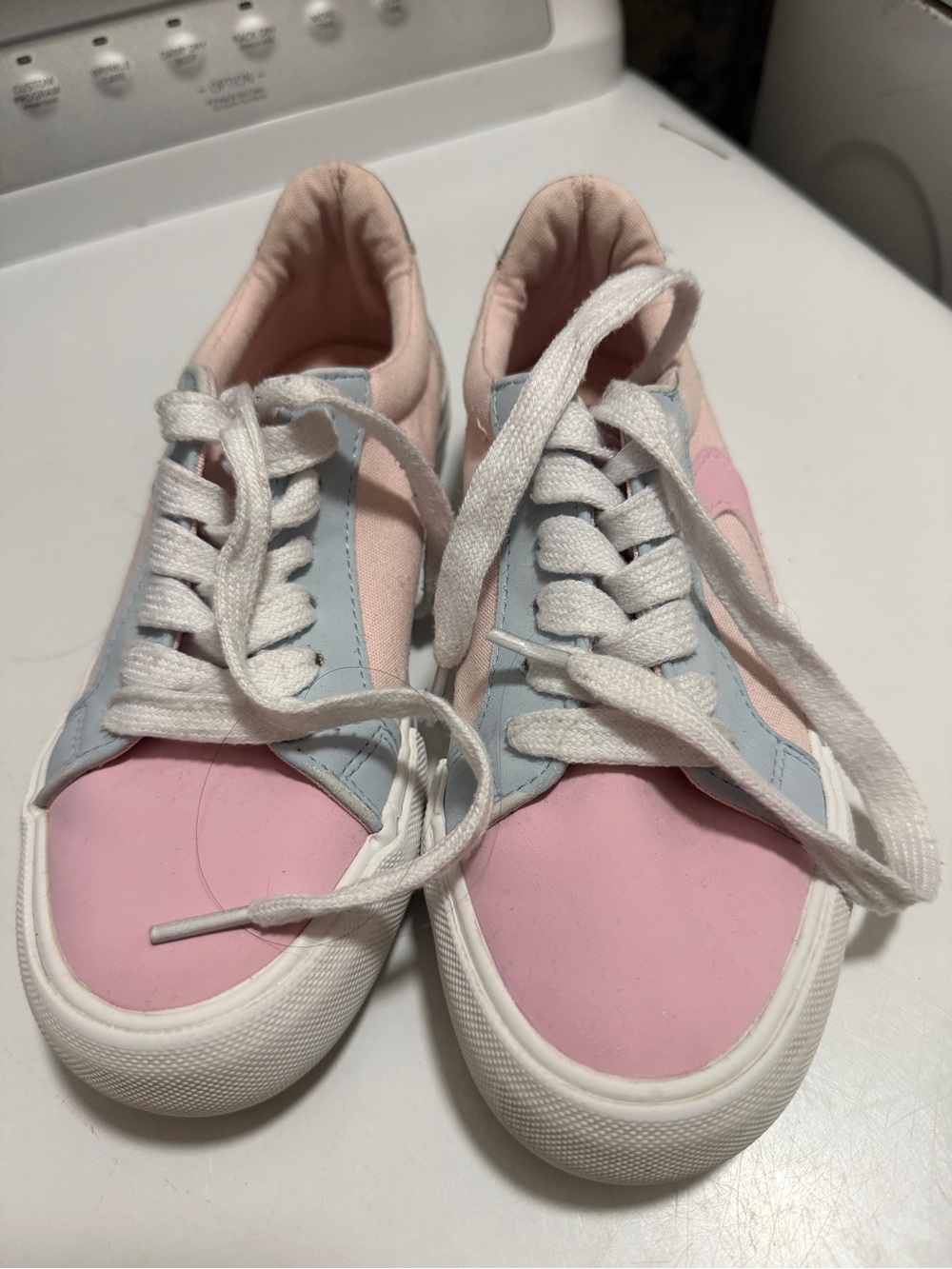 Falls Creek Pink and Light Blue Kids Low-Top Sneakers